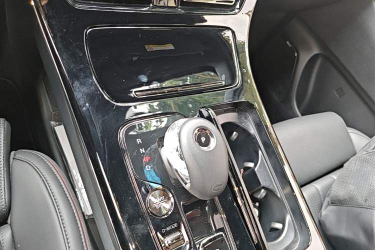 Used GAC Trumpchi M8 2024 Zongshi Series Dual-Motor Flagship Edition Gear Lever