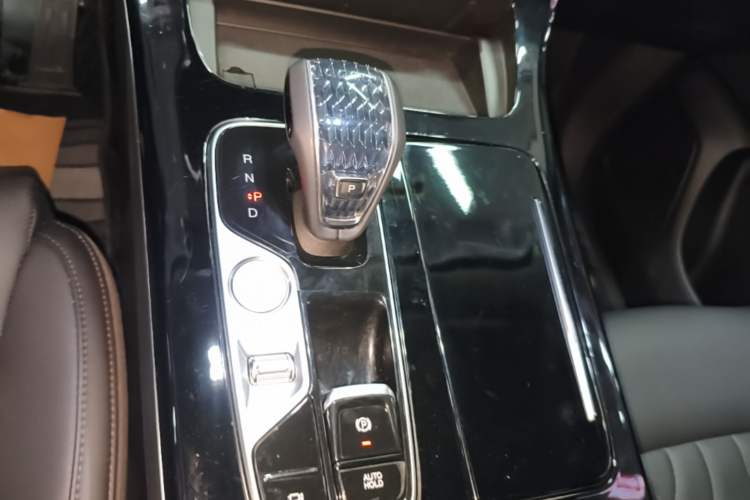 Used GAC Trumpchi M8 2024 Master Series 400T Prestige Edition Gear Lever