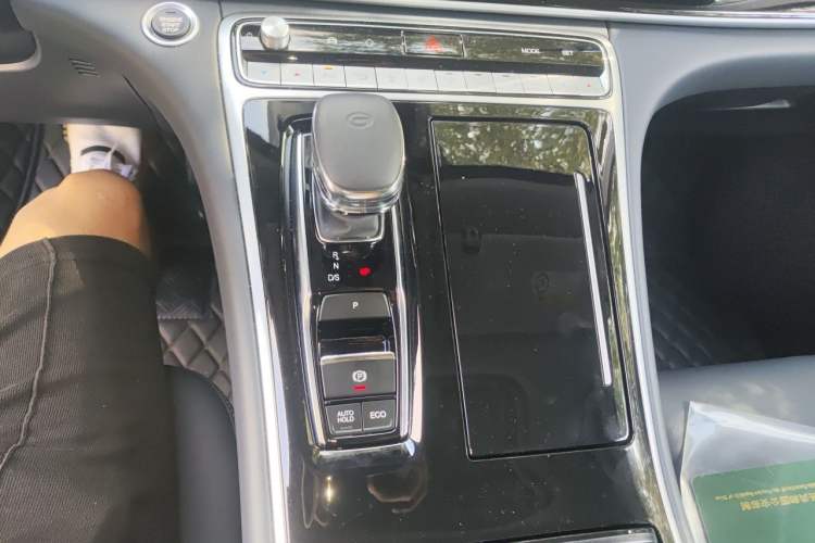 Used GAC Trumpchi M8 2024 Lingxiu Series 390T Deluxe Edition Gear Lever