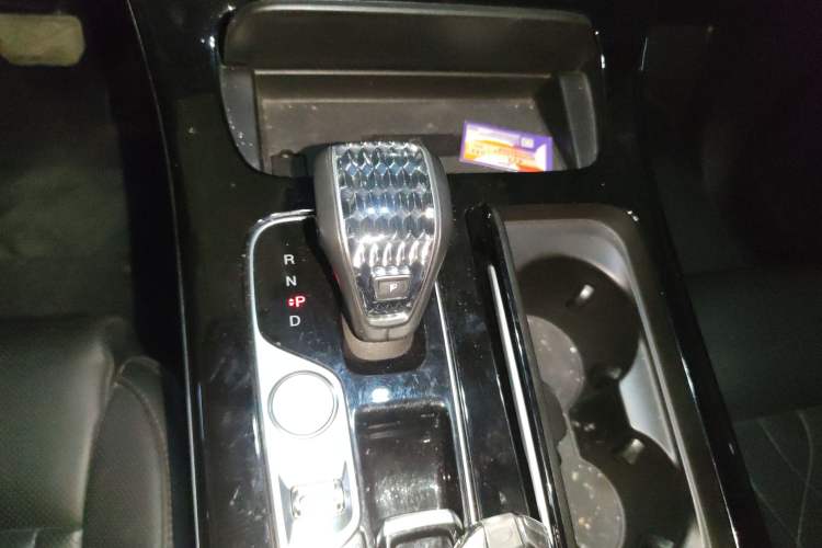 Used GAC Trumpchi M8 2024 Master Series 400T Ultimate Edition Gear Lever