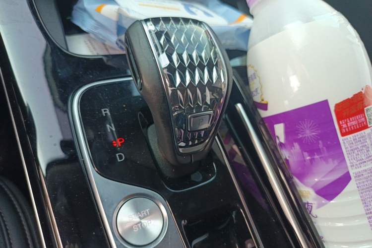 Used GAC Trumpchi M8 2024 Master Series 400T Prestige Edition Gear Lever