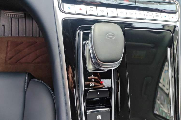 Used GAC Trumpchi M8 2024 Lingxiu Series 390T Deluxe Edition Gear Lever
