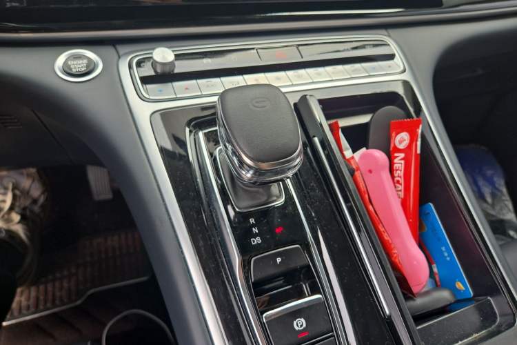 Used GAC Trumpchi M8 2024 Lingxiu Series 390T Luxury Edition Gear Lever