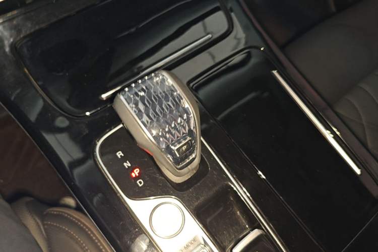 Used GAC Trumpchi M8 2024 Master Series Super Hybrid Edition Gear Lever