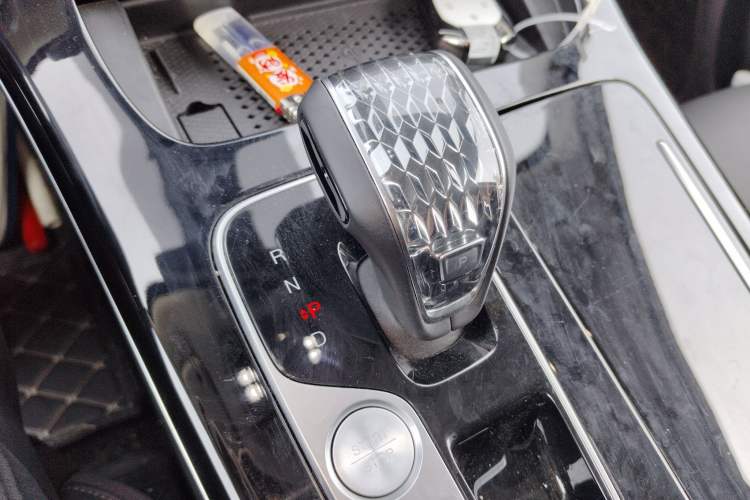 Used GAC Trumpchi M8 2024 Master Series Super Hybrid Edition Gear Lever