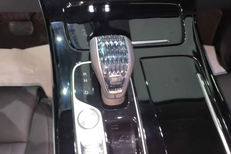 Used GAC Trumpchi M8 2024 Master Series 400T Prestige Edition Gear Lever