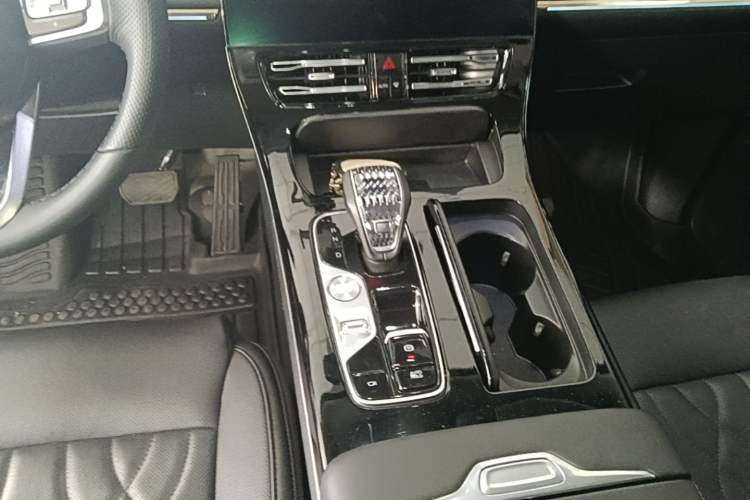 Used GAC Trumpchi M8 2024 Master Series 400T Ultimate Edition Gear Lever