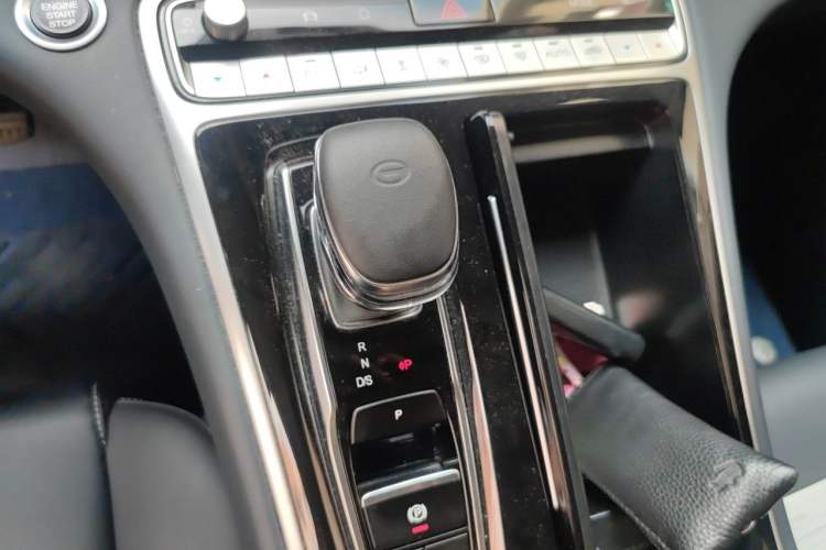 Used GAC Trumpchi M8 2024 Lingxiu Series 390T Luxury Edition Gear Lever