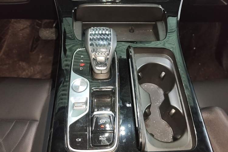 Used GAC Trumpchi M8 2024 Master Series 400T Prestige Edition Gear Lever
