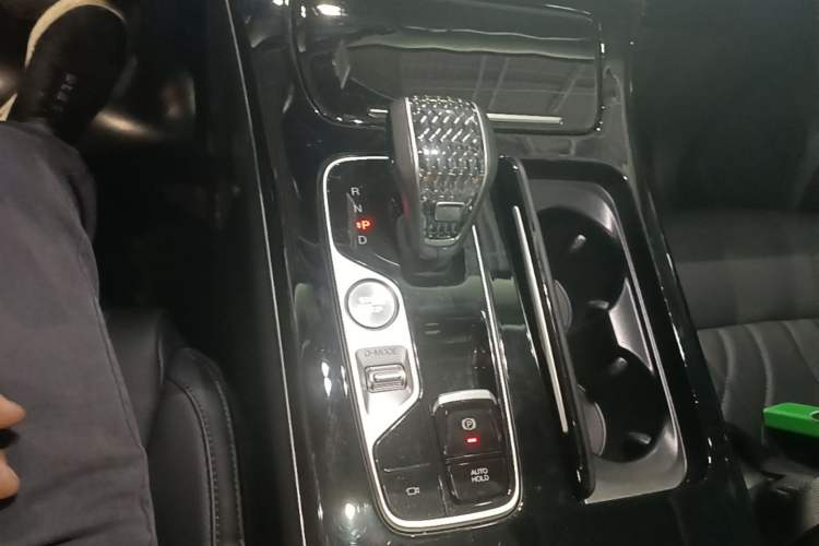 Used GAC Trumpchi M8 2024 Master Series 400T Ultimate Edition Gear Lever
