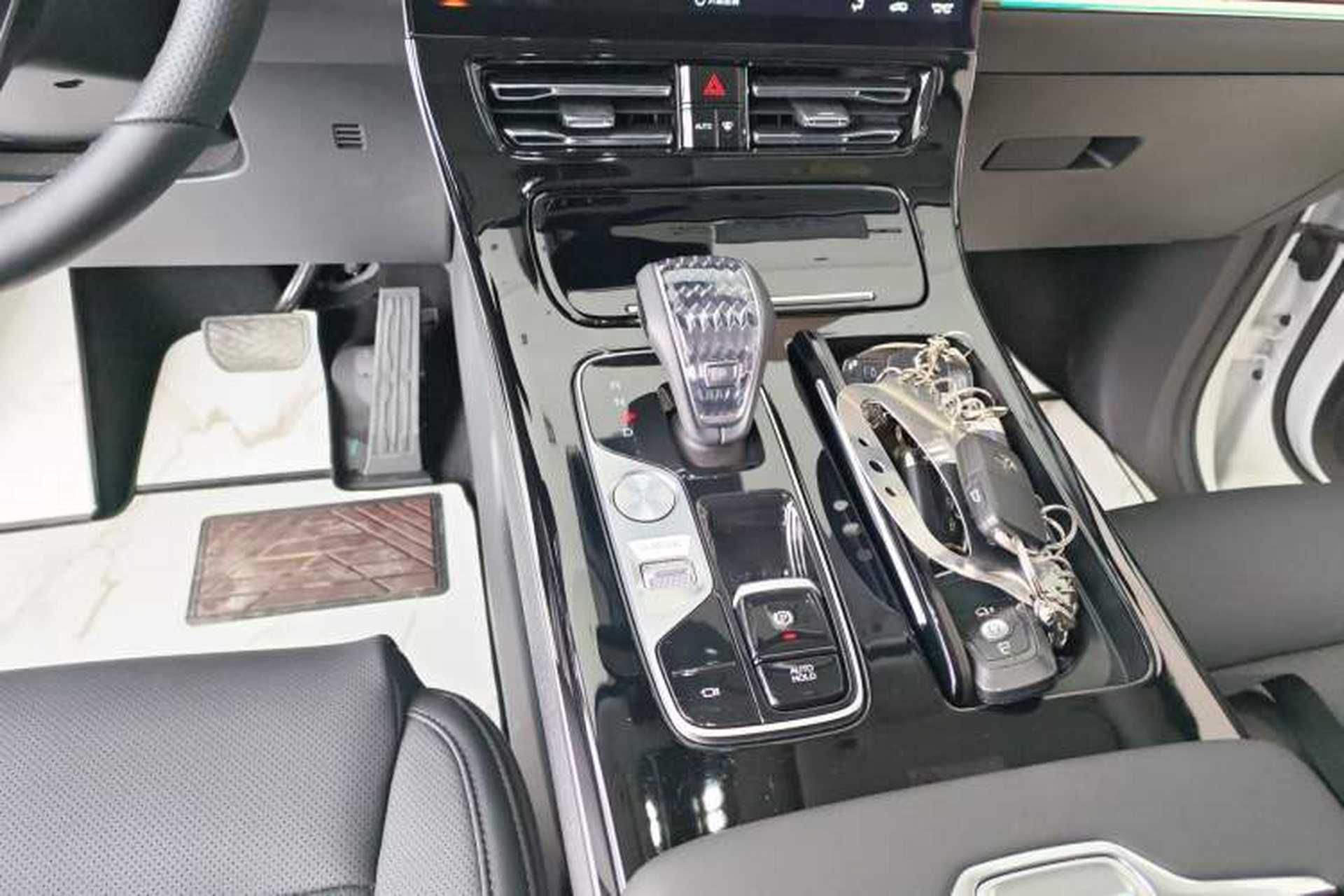 Used GAC Trumpchi M8 2024 Master Series 400T Ultimate Edition Gear Lever