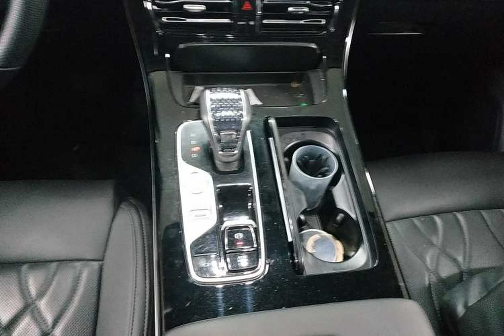 Used GAC Trumpchi M8 2024 Master Series 400T Prestige Edition Gear Lever