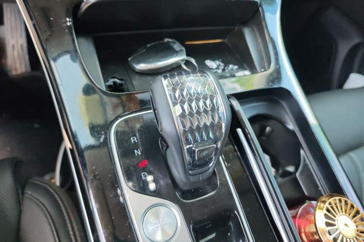 Used GAC Trumpchi M8 2024 Master Series 400T Prestige Edition Gear Lever