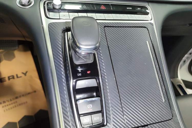 Used GAC Trumpchi M8 2024 Lingxiu Series 390T Luxury Edition Gear Lever