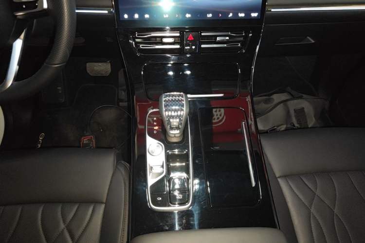 Used GAC Trumpchi M8 2024 Master Series Super Hybrid Edition Gear Lever