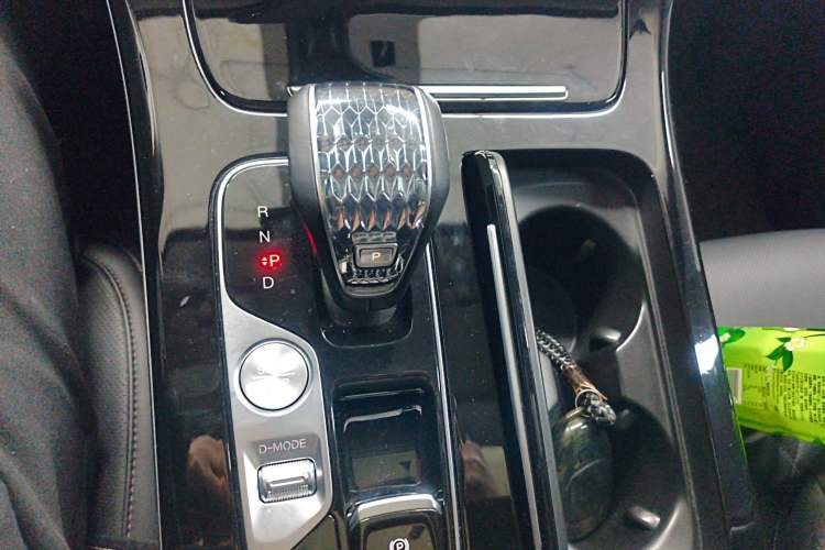 Used GAC Trumpchi M8 2024 Master Series 400T Ultimate Edition Gear Lever