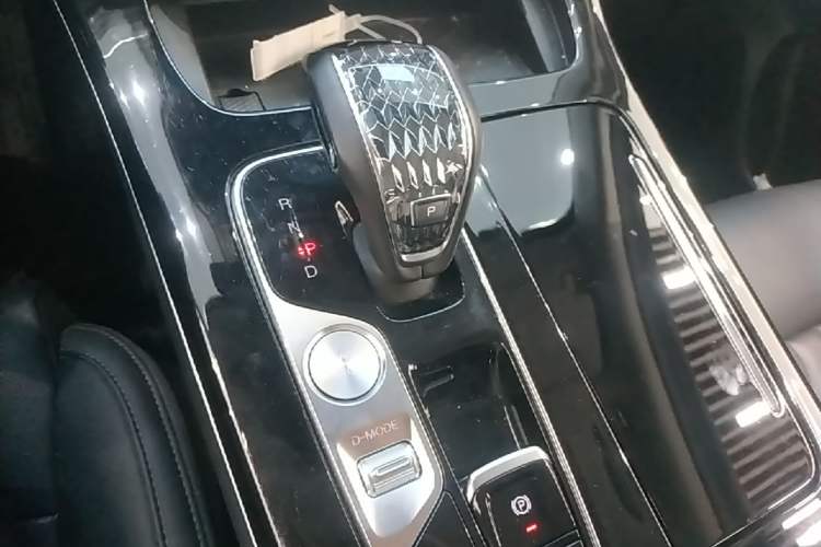 Used GAC Trumpchi M8 2024 Master Series 400T Ultimate Edition Gear Lever