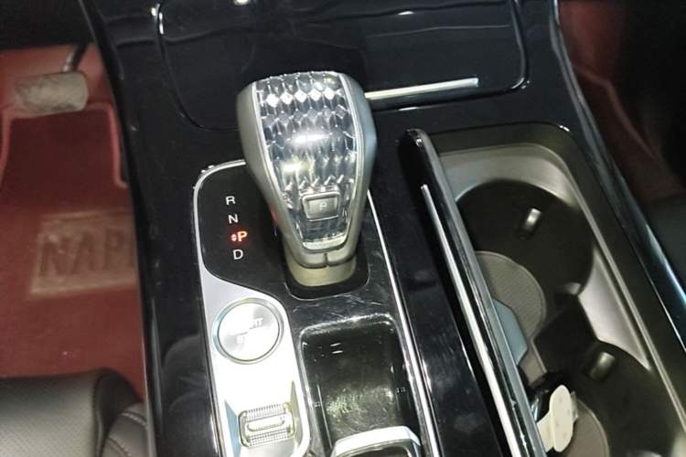 Used GAC Trumpchi M8 2024 Master Series 400T Ultimate Edition Gear Lever