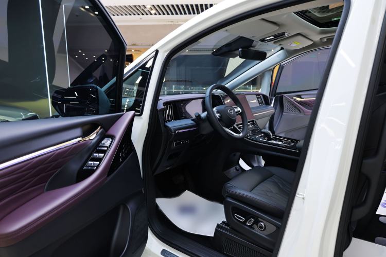Used GAC Trumpchi M8 2024 Master Series Super Hybrid Edition Interior 1