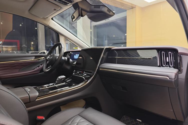 Used GAC Trumpchi M8 2024 Master Series 400T Ultimate Edition Interior 1