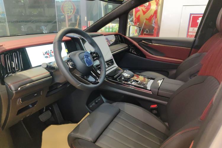 Used GAC Trumpchi M8 2024 Zongshi Series 400T Ultimate Edition Interior 1