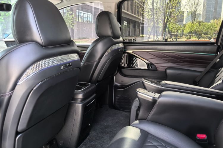 Used GAC Trumpchi M8 2024 Master Series 400T Ultimate Edition Interior 10