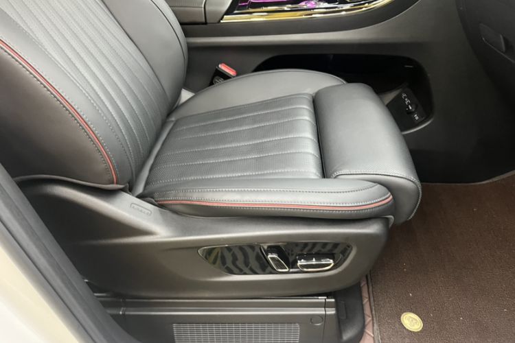 Used GAC Trumpchi M8 2024 Zongshi Series 400T Ultimate Edition Interior 11