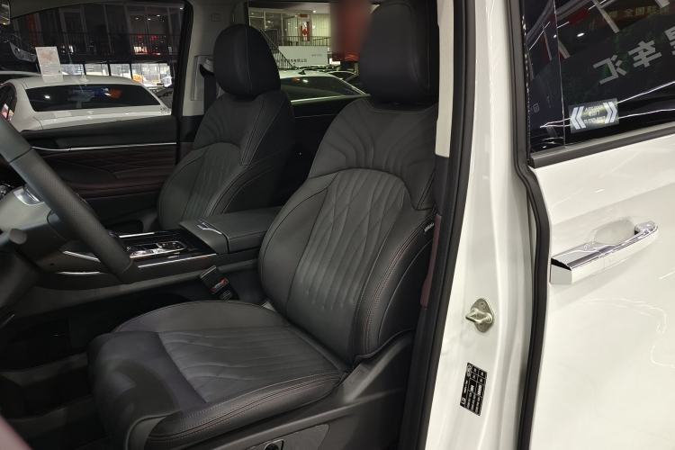 Used GAC Trumpchi M8 2024 Master Series 400T Prestige Edition Interior 2