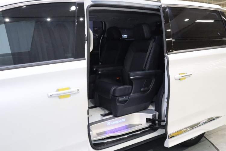Used GAC Trumpchi M8 2024 Lingxiu Series 390T Luxury Edition Interior 2