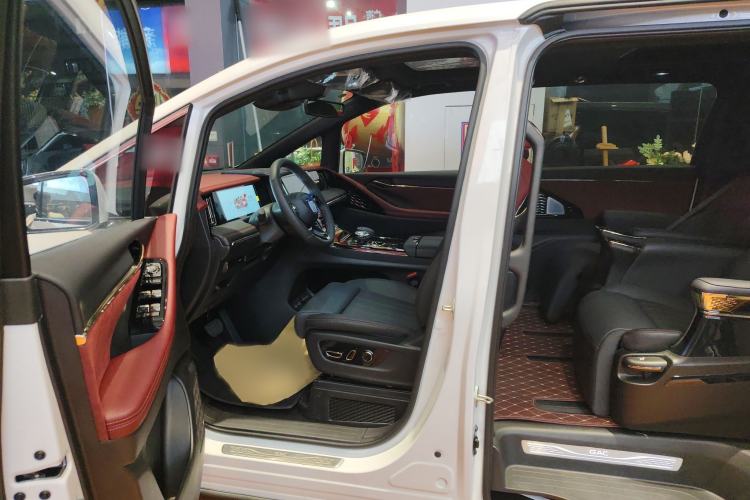 Used GAC Trumpchi M8 2024 Zongshi Series 400T Ultimate Edition Interior 2