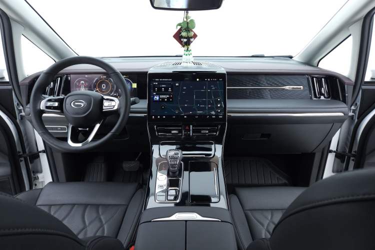 Used GAC Trumpchi M8 2024 Master Series 400T Ultimate Edition Interior 2