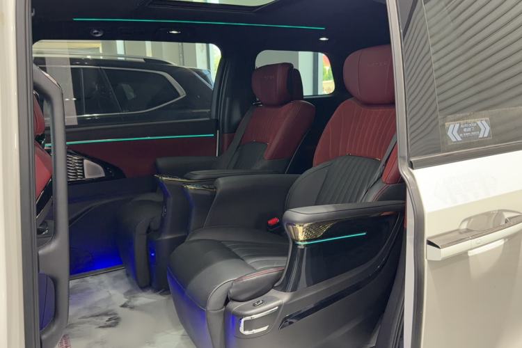 Used GAC Trumpchi M8 2024 Zongshi Series 400T Ultimate Edition Interior 2