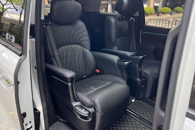 Used GAC Trumpchi M8 2024 Master Series 400T Ultimate Edition Interior 3