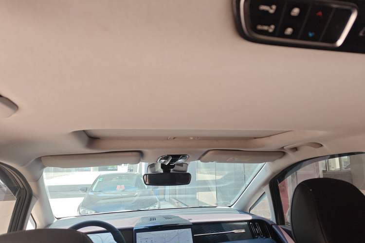 Used GAC Trumpchi M8 2024 Master Series 400T Ultimate Edition Interior 3