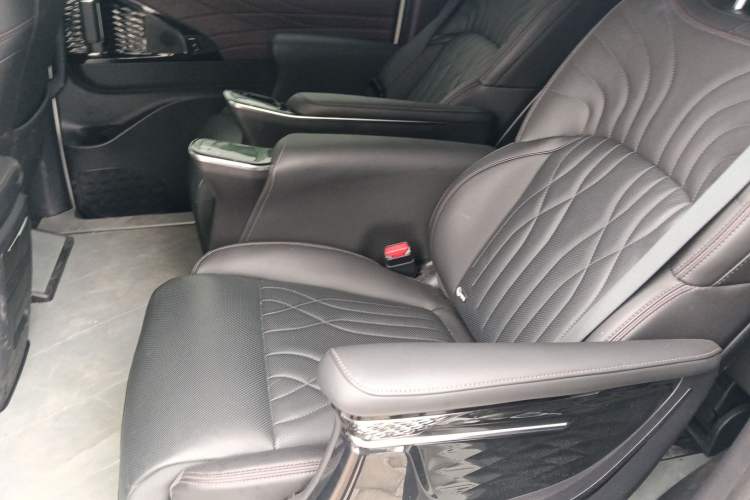 Used GAC Trumpchi M8 2024 Master Series 400T Prestige Edition Interior 4