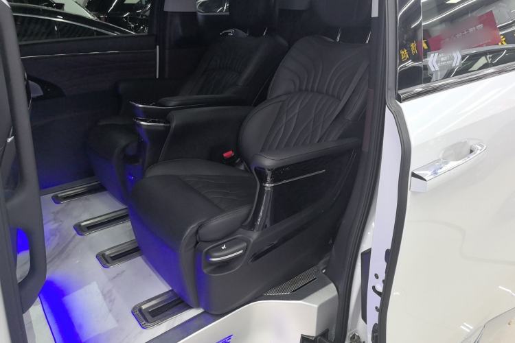 Used GAC Trumpchi M8 2024 Master Series 400T Ultimate Edition Interior 4