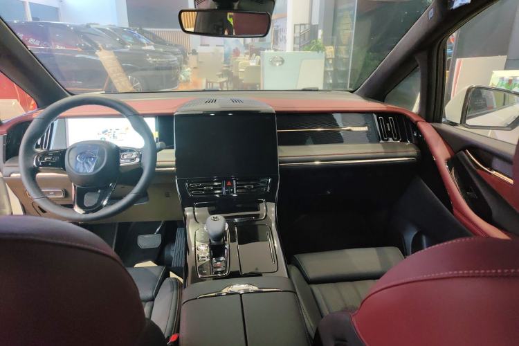 Used GAC Trumpchi M8 2024 Zongshi Series 400T Ultimate Edition Interior 4