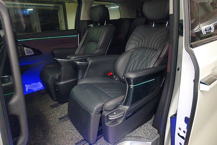 Used GAC Trumpchi M8 2024 Master Series 400T Ultimate Edition Interior 4