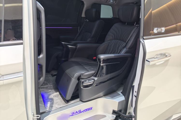 Used GAC Trumpchi M8 2024 Master Series 400T Prestige Edition Interior 5