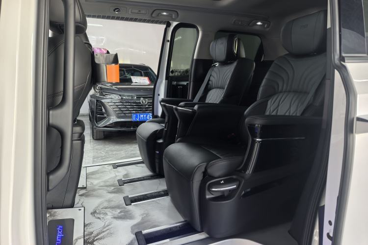 Used GAC Trumpchi M8 2024 Master Series 400T Prestige Edition Interior 5