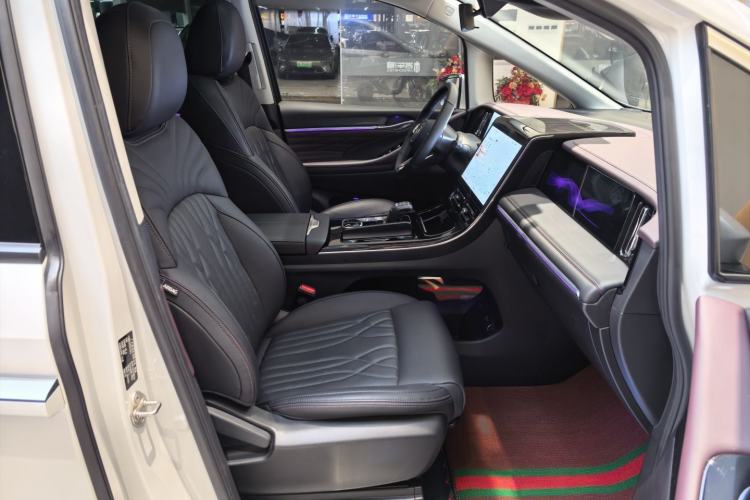 Used GAC Trumpchi M8 2024 Master Series 400T Prestige Edition Interior 6