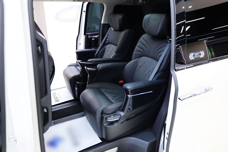 Used GAC Trumpchi M8 2024 Master Series Super Hybrid Edition Interior 8