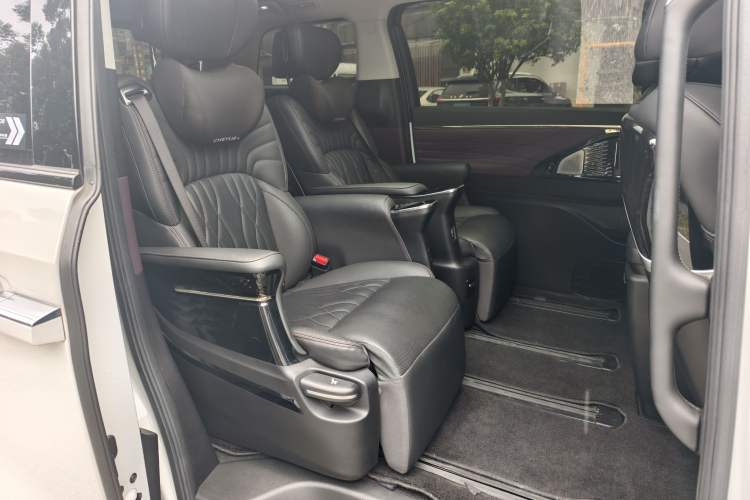 Used GAC Trumpchi M8 2024 Master Series 400T Ultimate Edition Interior 8