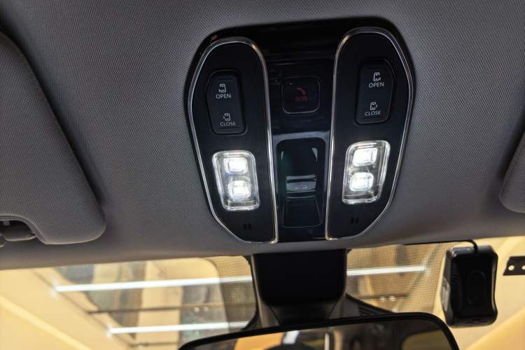Used GAC Trumpchi M8 2024 Master Series 400T Prestige Edition Interior 9