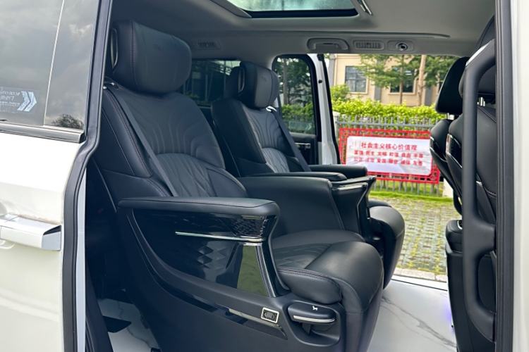 Used GAC Trumpchi M8 2024 Master Series 400T Ultimate Edition Interior 9