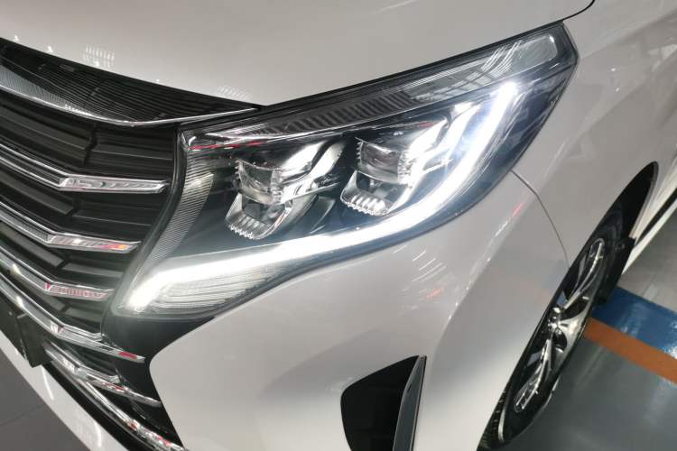 Used GAC Trumpchi M8 2024 Lingxiu Series 390T Deluxe Edition Left Front Headlight