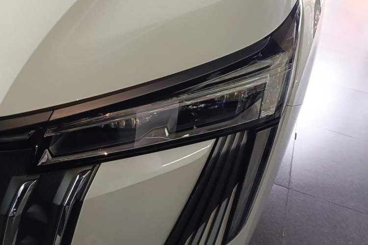 Used GAC Trumpchi M8 2024 Master Series 400T Ultimate Edition Left Front Headlight