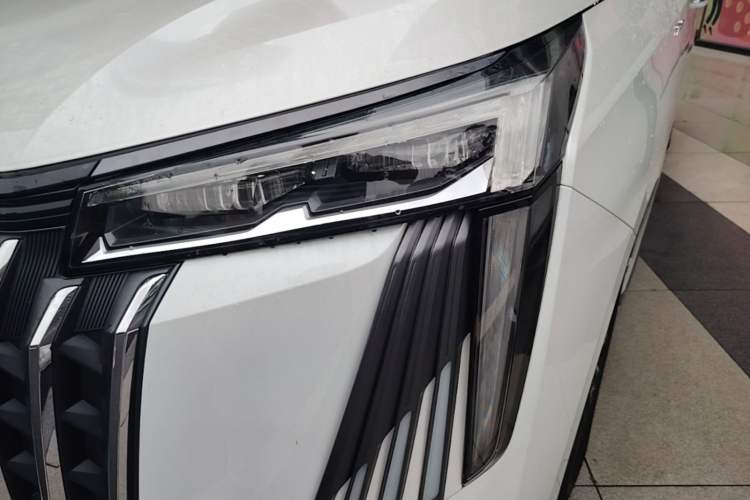 Used GAC Trumpchi M8 2024 Master Series 400T Prestige Edition Left Front Headlight