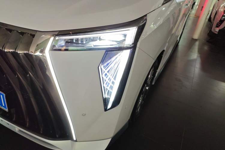 Used GAC Trumpchi M8 2024 Zongshi Series 400T Pioneer Edition Left Front Headlight