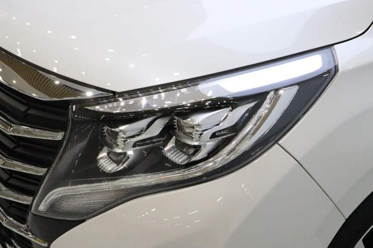 Used GAC Trumpchi M8 2024 Lingxiu Series 390T Luxury Edition Left Front Headlight